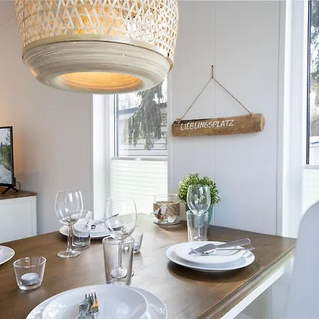 펜션 Ostseecamp Luebecker Bucht Steuerbord