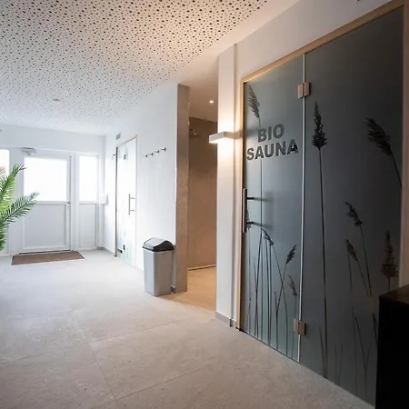 Ostseecamp Luebecker Bucht Steuerbord 샬베우츠