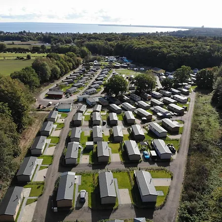 Ostseecamp Luebecker Bucht Steuerbord 펜션 샬베우츠